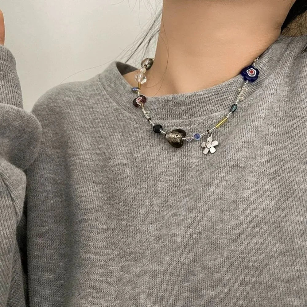 Korean Exquisite Retro Flower Love Heart Beaded Necklace For Women Personality Simple Cool Clavicle Chain Fashion Y2K Jewelry