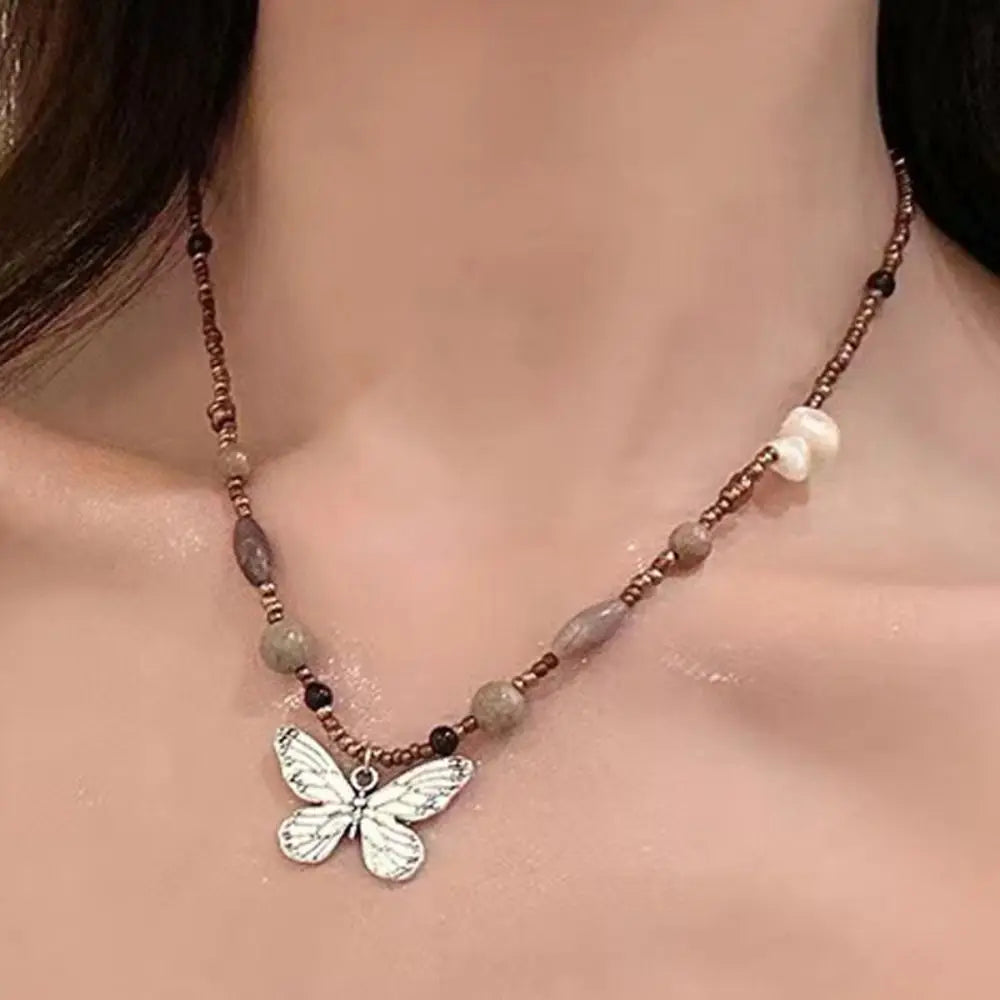 Korean Exquisite Retro Flower Love Heart Beaded Necklace For Women Personality Simple Cool Clavicle Chain Fashion Y2K Jewelry