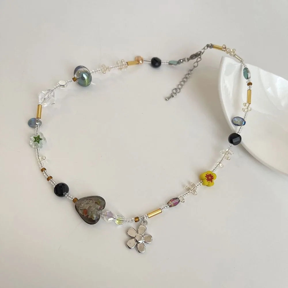 Korean Exquisite Retro Flower Love Heart Beaded Necklace For Women Personality Simple Cool Clavicle Chain Fashion Y2K Jewelry