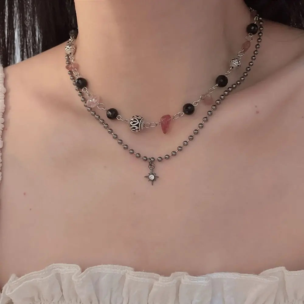 Korean Exquisite Retro Flower Love Heart Beaded Necklace For Women Personality Simple Cool Clavicle Chain Fashion Y2K Jewelry