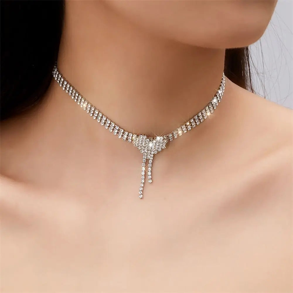 Korean Exquisite Retro Flower Love Heart Beaded Necklace For Women Personality Simple Cool Clavicle Chain Fashion Y2K Jewelry