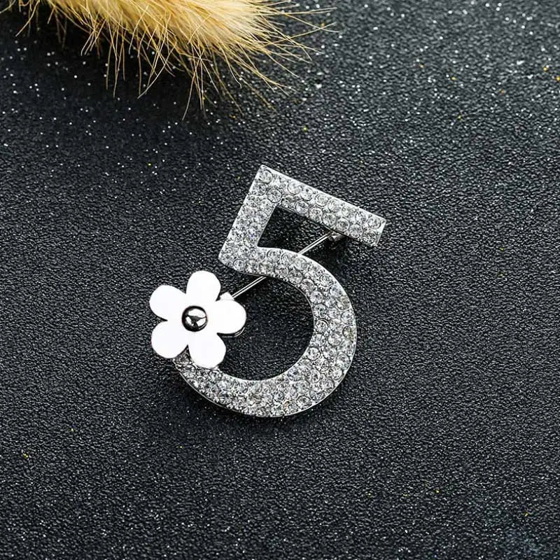 Full rhinestone number 5 flower brooch Luxury fashion wedding party letter woman boutonniere brooches gift