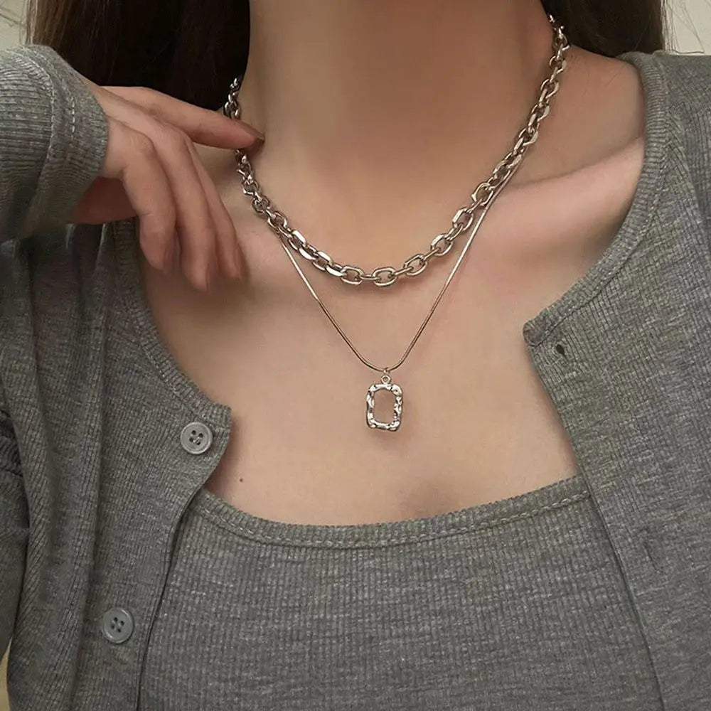Korean Exquisite Retro Flower Love Heart Beaded Necklace For Women Personality Simple Cool Clavicle Chain Fashion Y2K Jewelry