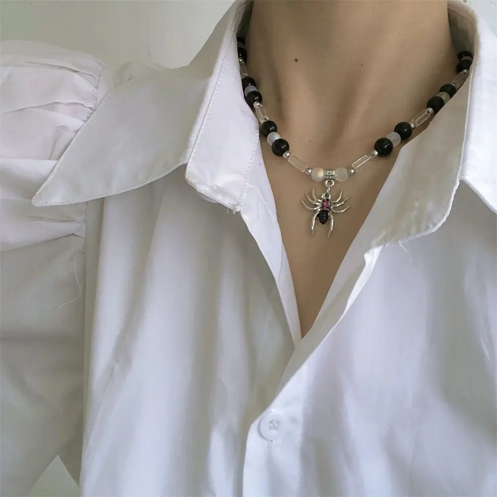 Korean Exquisite Retro Flower Love Heart Beaded Necklace For Women Personality Simple Cool Clavicle Chain Fashion Y2K Jewelry