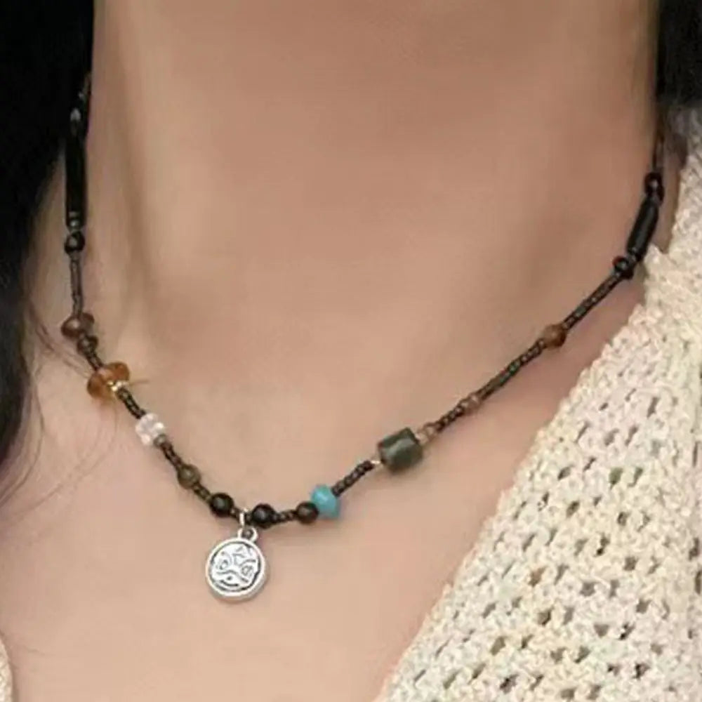 Korean Exquisite Retro Flower Love Heart Beaded Necklace For Women Personality Simple Cool Clavicle Chain Fashion Y2K Jewelry