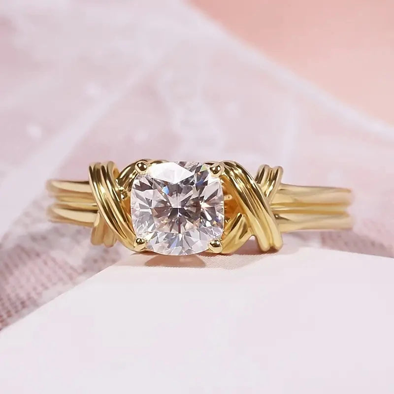 Huitan New Modern Fashion Design Women Rings with Round/Cushion Cubic Zircon Cross Shape Statement Wedding Bands Female Jewelry