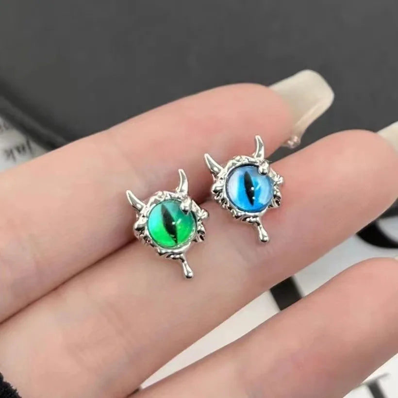 2023 Cosplay Anime Earring For Women Red Single Eye Monster Piercing Halloween Ear Stud Female Funny Goth Ear Accessories Gift