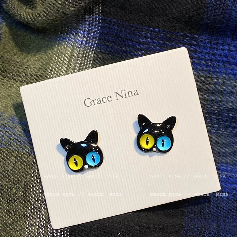 2023 Cosplay Anime Earring For Women Red Single Eye Monster Piercing Halloween Ear Stud Female Funny Goth Ear Accessories Gift