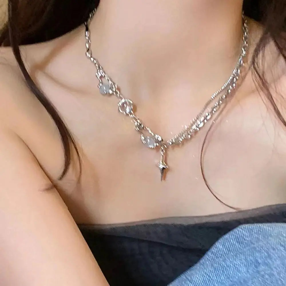 Korean Exquisite Retro Flower Love Heart Beaded Necklace For Women Personality Simple Cool Clavicle Chain Fashion Y2K Jewelry