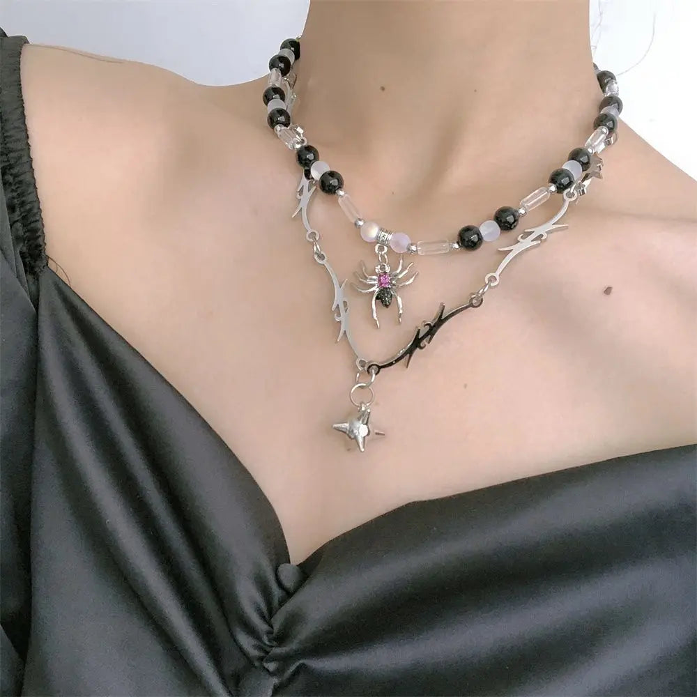 Korean Exquisite Retro Flower Love Heart Beaded Necklace For Women Personality Simple Cool Clavicle Chain Fashion Y2K Jewelry